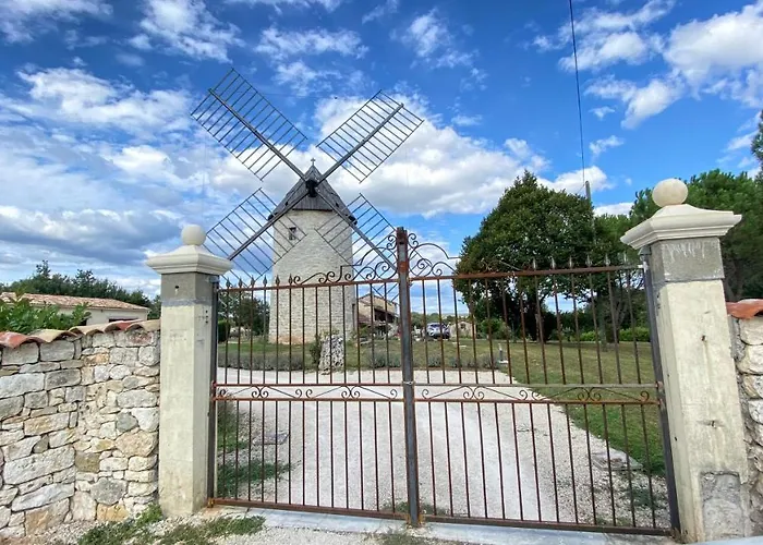 Les Curies - Ludogîte, Et Moulin Avec Piscine Hébergement de vacances